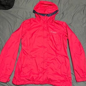 Women’s size M Columbia Women’s Rain Jacket Omni-Tech Waterproof Breathable
